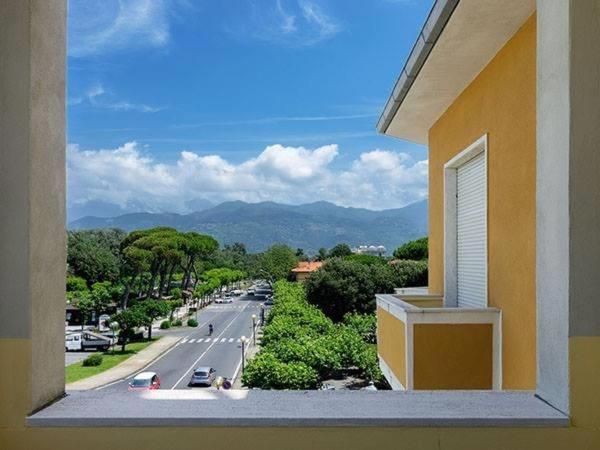 Hotel Eden Park Pietrasanta Exterior photo